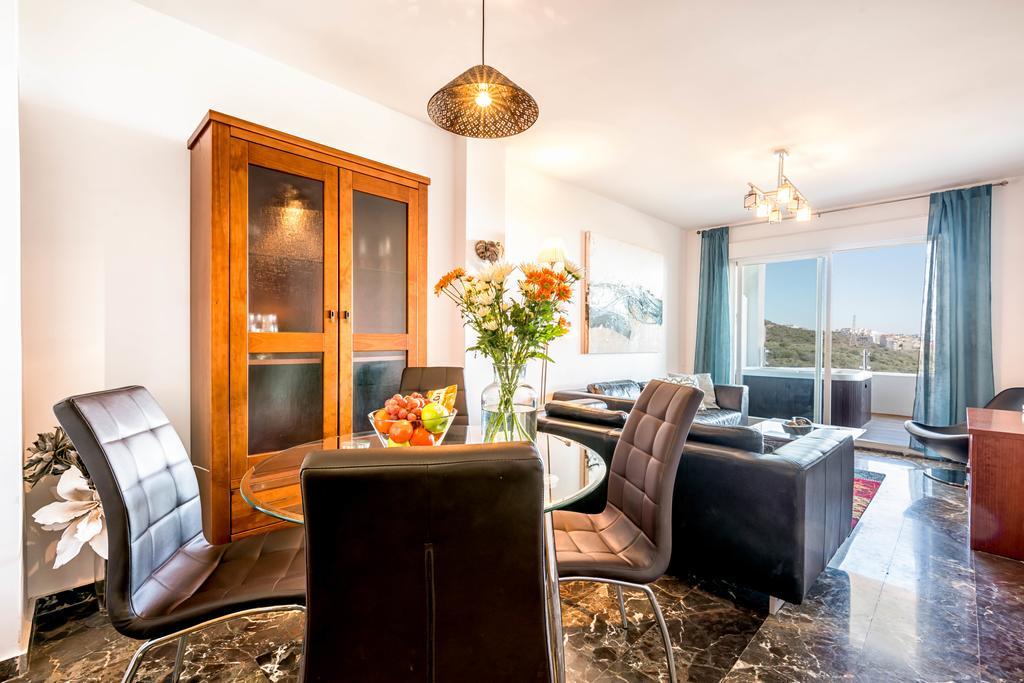 Carvajal Luxury Apartments - Free Parking Fuengirola Esterno foto